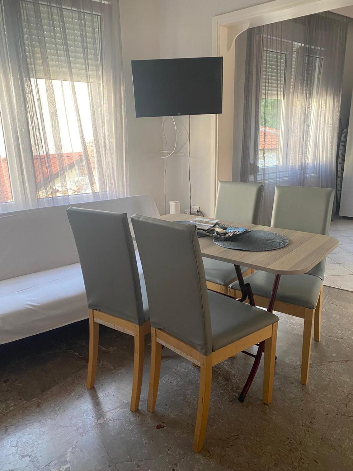Alex House Apartment Kavála Luaran gambar
